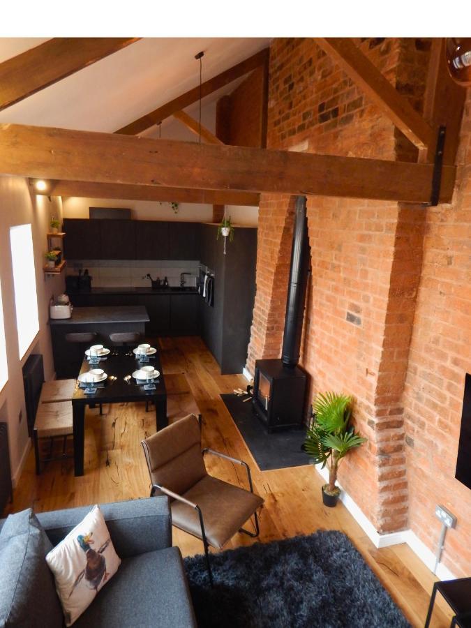 Vip 3Br Grade2 Luxurious Industrial House With Wood Fire, Electric Blinds And Big Cast Iron Windows In The Heart Of The Jq Villa Бирмингам Екстериор снимка