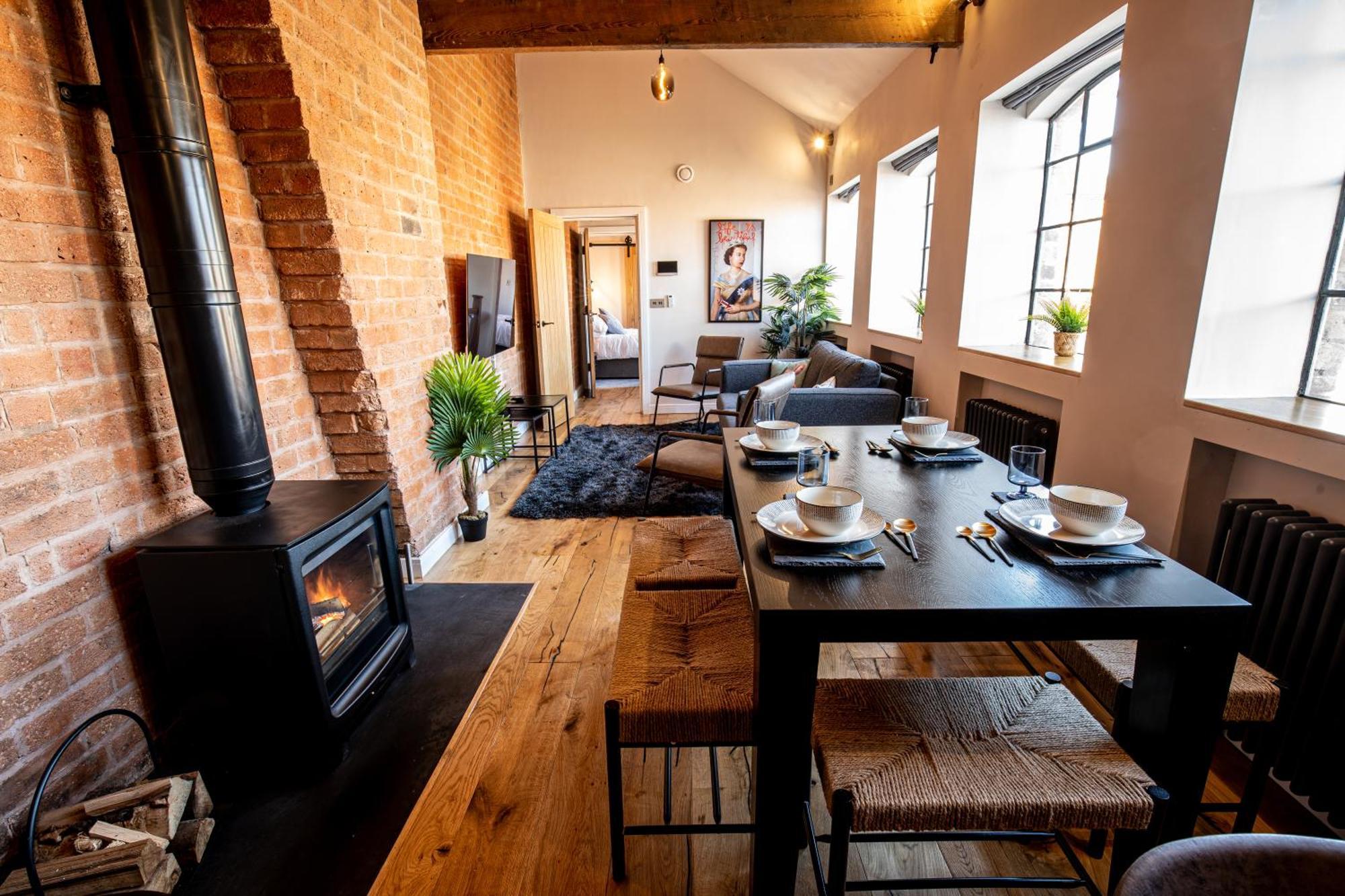 Vip 3Br Grade2 Luxurious Industrial House With Wood Fire, Electric Blinds And Big Cast Iron Windows In The Heart Of The Jq Villa Бирмингам Екстериор снимка